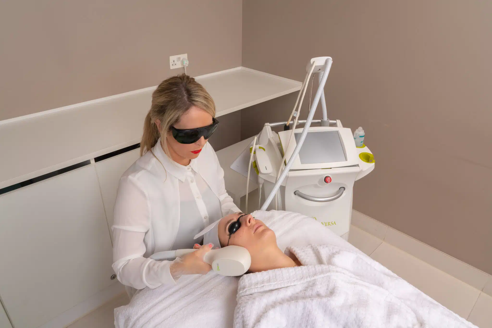 Dr. Kashif Aesthetic Studio – Advanced Aesthetic Care - Dermatology blog by Dr. Kashif in Peshawar, Pakistan